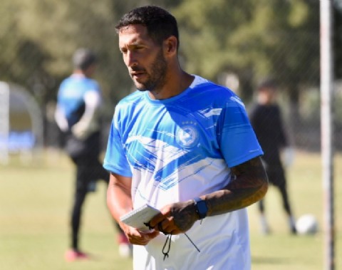 Villa San Carlos renovó a Pablo Miranda como DT hasta 2027