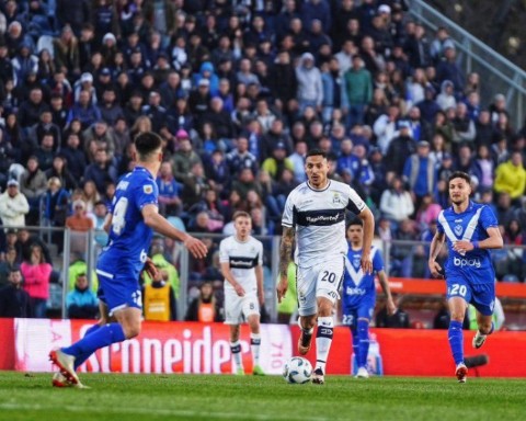 Gimnasia recibe a Vélez en el Bosque con el alivio del objetivo cumplido
