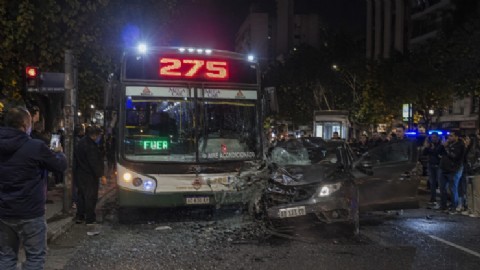 Violento episodio tras un choque en pleno centro platense: automovilista hirió a un hombre y escapó