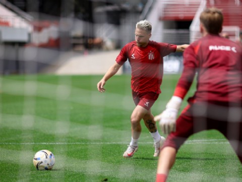 Domínguez define el equipo para recibir a Boca con tres bajas confirmadas