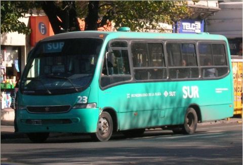 Hay menos micros en la Ciudad por la falta de combustible