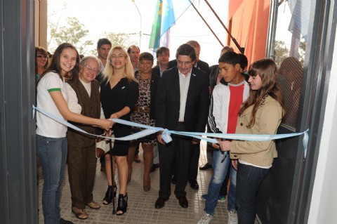 Se inauguraron dos escuelas en Magdalena y Punta Indio