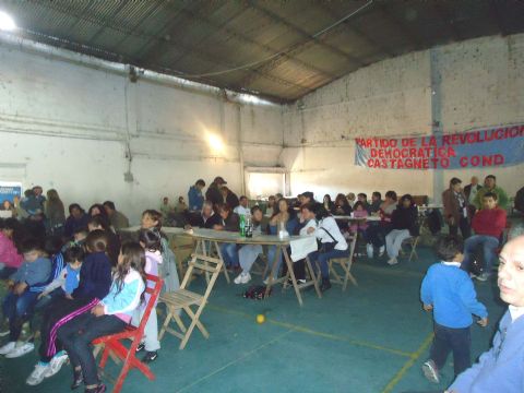 En conmemoración del 25 de Mayo, locro en el Club Almagro