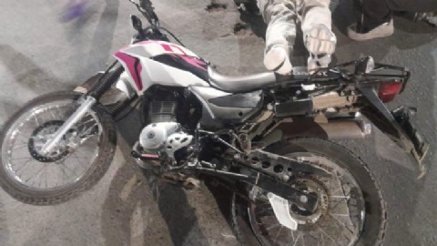 Trágico choque de dos motos dejó un muerto y dos heridos