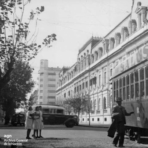 El Pasaje Dardo Rocha, sobre calle 49
