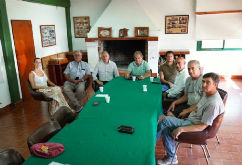 Fernando Gray se reunió con representantes del campo