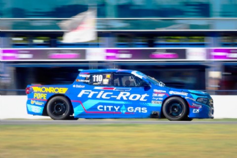 VIDEO | Azar hizo historia en La Plata y abrió el 2026 con triunfo en el TC Pick Up