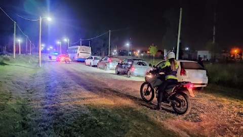 Brandsen: desarticularon una fiesta clandestina con 100 y secuestraron drogas y un colectivo