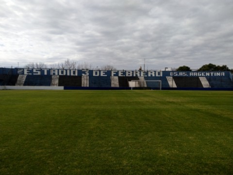 El Rojo jugará el lunes ante Sportivo Barracas en José Ingenieros