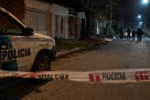 VIDEO | Tiene 17 años y fue detenido por amenazar y disparar un arma de fuego frente a la casa de su expareja