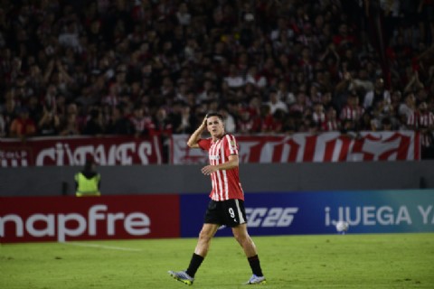Carrillo volvió al gol, pero se quedó con sabor a poco ante Flamengo