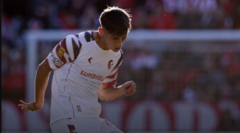 Debutó Pereyra y la 2005 sigue empujando en Estudiantes