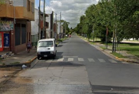 Quejas de vecinos por la falta de limpieza y pérdida de agua en Barrio Monasterio