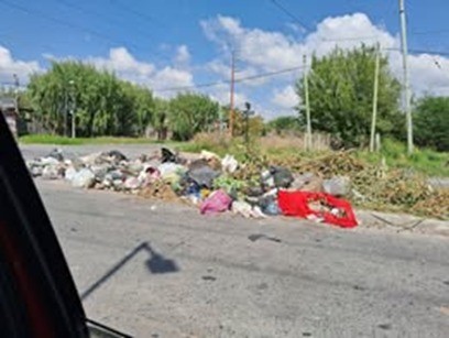 Vecinos de San Carlos denuncian acopio ilegal de basura en avenidas