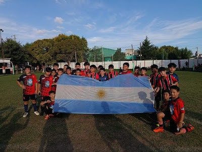 Camba jugó amistosos y homenajeó a los héroes de Malvinas