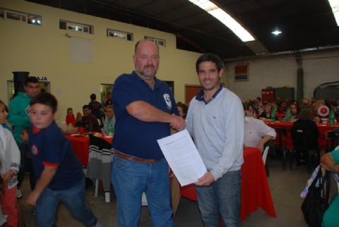 La municipalidad de Magdalena realizó un aporte económico para los Bomberos Voluntarios