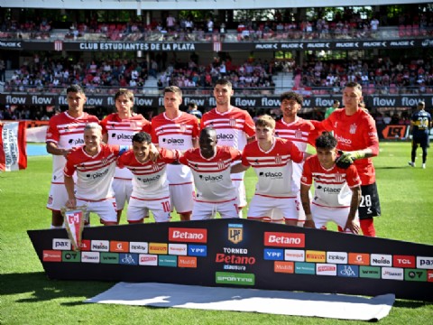 Estudiantes se equivocó en el final y perdió un partido clave ante Boca