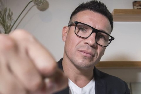 Sergio "Maravilla" Martínez presenta su experiencia "Del Ring a los negocios" en la capital provincial