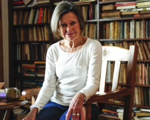 La escritora Liliana Heker se presenta en el Club Estudiantes de La Plata