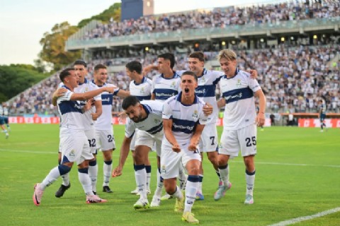 VIDEO | Gimnasia debutó con un triunfo ante Racing en el Bosque