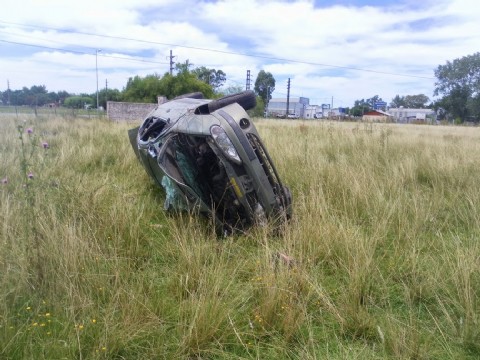 Trágico vuelco en Brandsen: dos jóvenes fallecieron