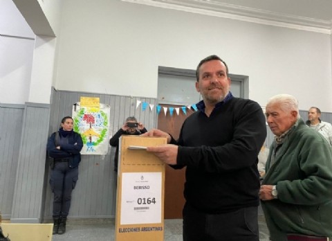 VIDEO | #Elecciones2025: Pablo Swar celebra la democracia en una jornada democrática tranquila en la ciudad