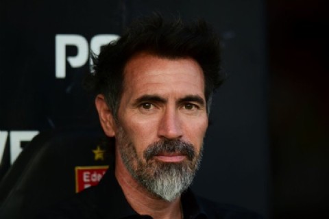 Domínguez, contra las cuerdas: bajas clave y un equipo en crisis para visitar a Central