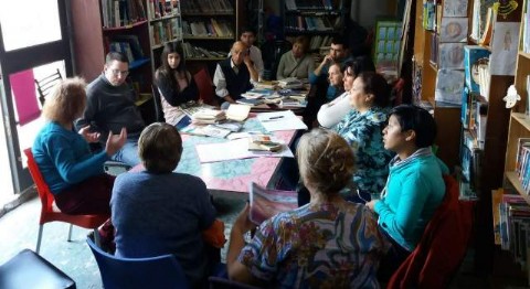 Encuentro literario y maratón de lectura en el Centro Cultural y Polideportivo de Los Hornos