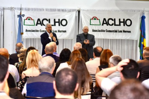Alak participó del 64° aniversario de la Asociación Comercial Los Hornos