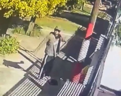 Alertan por un ladrón suelto que robó en 115 entre 79 y 80