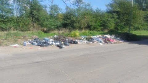 En Olmos está alarmados con la proliferación de basurales y reclaman la participación ciudadana