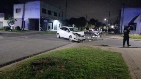 Altos de San Lorenzo: un joven motociclista murió tras colisionar con un auto en 22 y 77