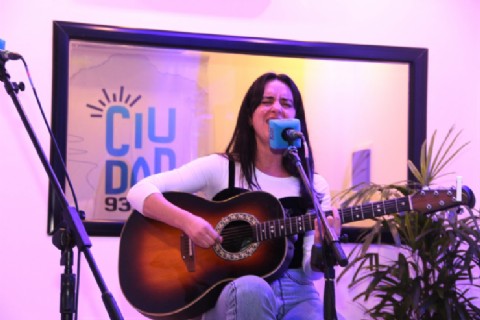 El municipio abre un ciclo de shows acústicos en la terraza del Pasaje Dardo Rocha