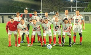 El Senior +45 de Camba no pudo ante Estudiantes pese a generar chances