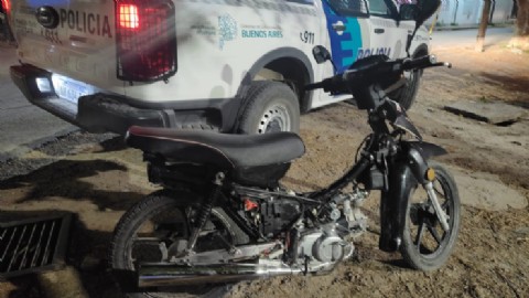 Melchor Romero: motochorros robaron a dos transeúntes, forcejearon con las víctimas y terminaron presos