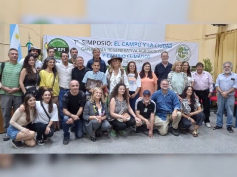 VIDEO | Verónica concentró un simposio ambiental y reforzó su perfil agroecológico en la región