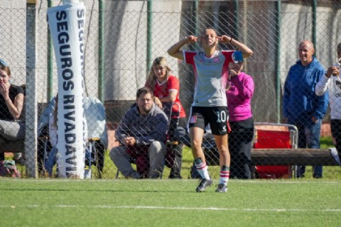 De escuelita mixta a la Selección: Moira Reyes, la futbolista que no bajó los brazos