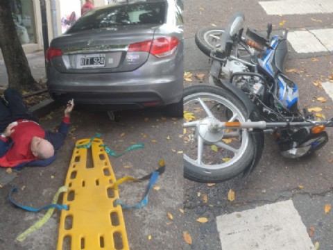 Grave accidente: dos motociclistas resultaron heridos tras una colisión en pleno centro