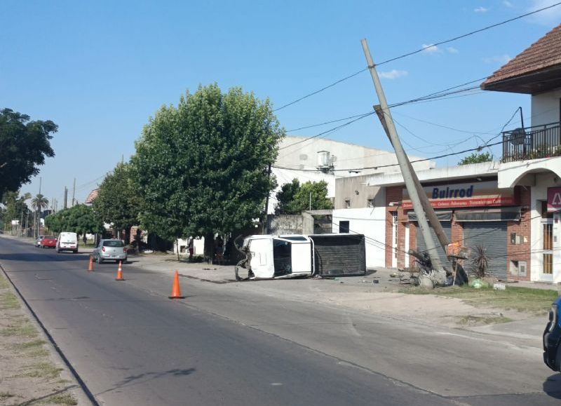 Lisandro Olmos: choque, vuelco y una reacción violenta dejó un saldo de dos heridos y un detenido