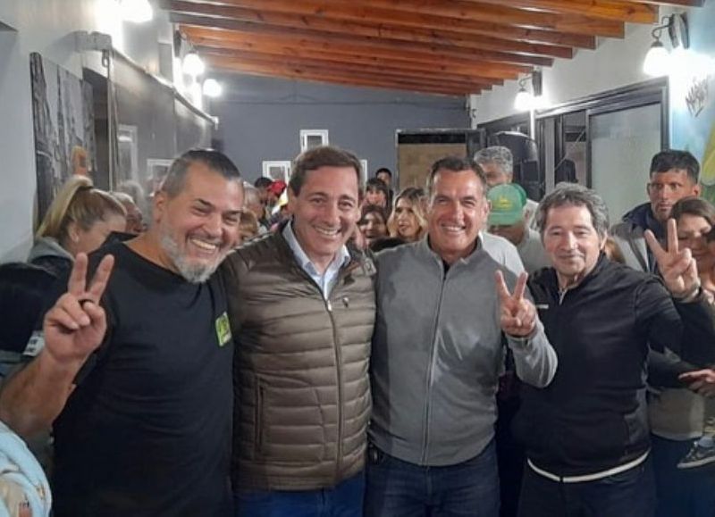 Garro estuvo presente en la reinaguracion de la Panadería Escuela "Grillo"