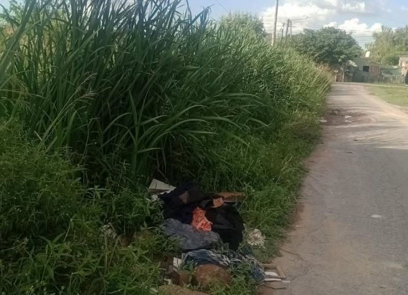 Vecinos se quejan del estado de varias cuadras en Altos de San Lorenzo