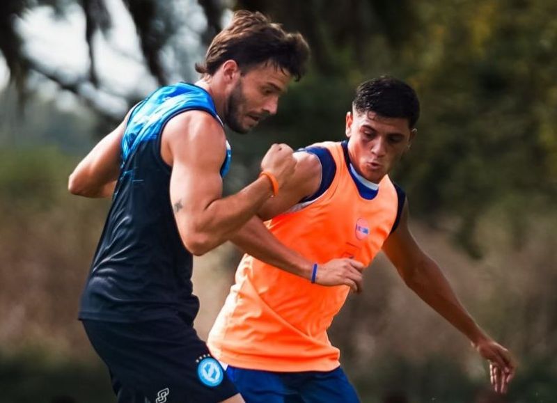 Gimnasia hizo regenerativo y jugó un amistoso ante Villa San Carlos pensando en Atlético Tucumán