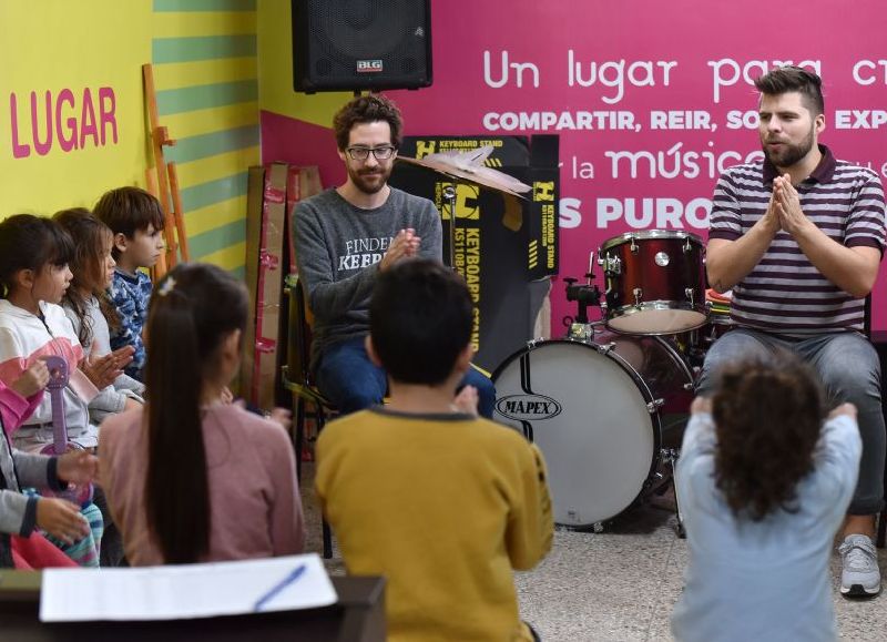 Comenzaron las clases en la Escuela Integral de Arte de "La Repu"