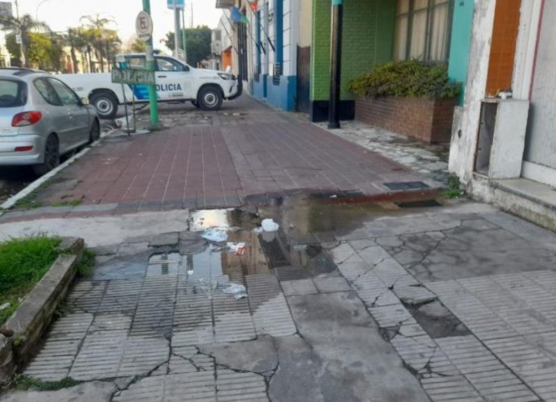 Se multiplican los reclamos por pérdidas de agua en Ensenada