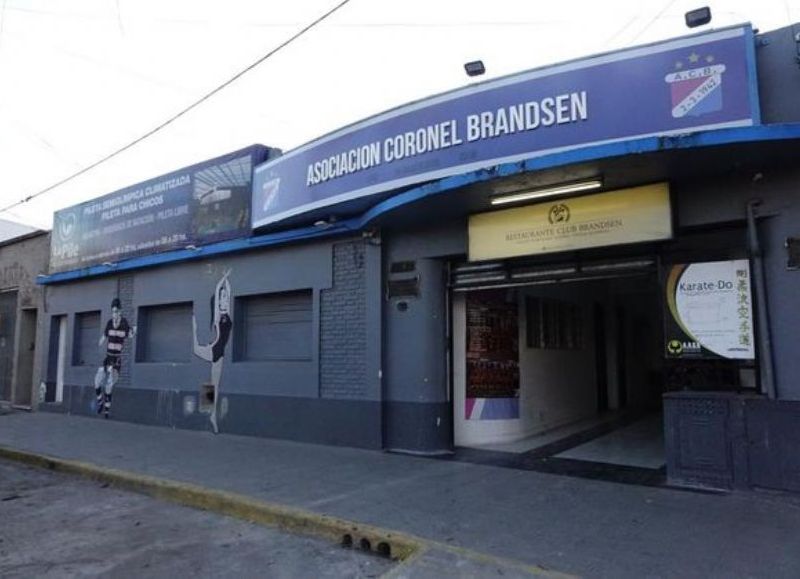Muerte súbita de una jugadora durante un torneo de hockey en el Club Brandsen