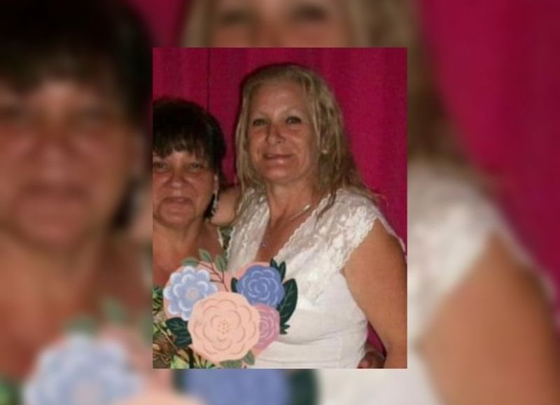 ¡Feliz en tu día Mónica!