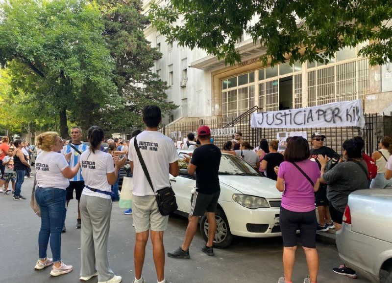 El asesinato de Kim: el reclamo de justicia y seguridad se concentró frente a los Tribunales