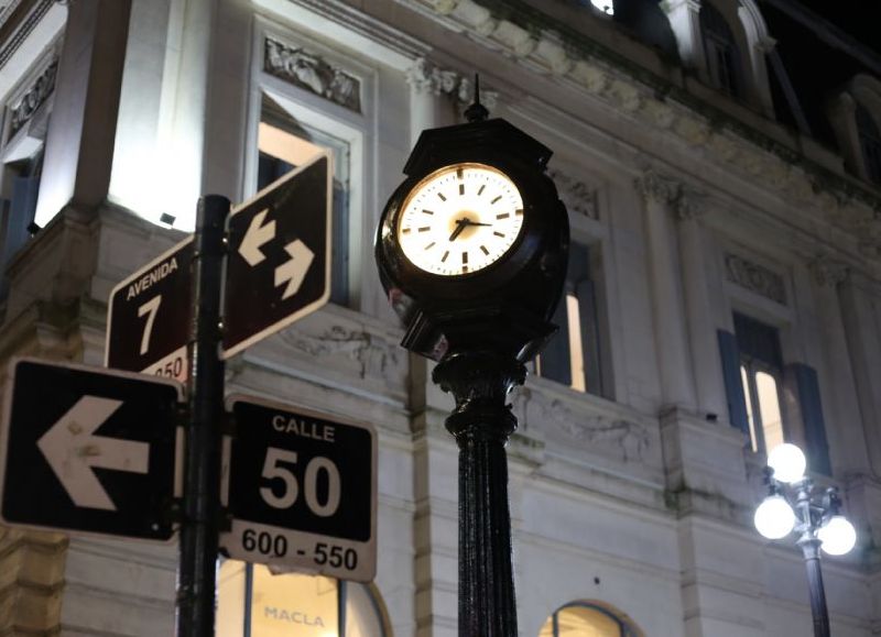 El histórico reloj de 7 y 50 volvió a funcionar