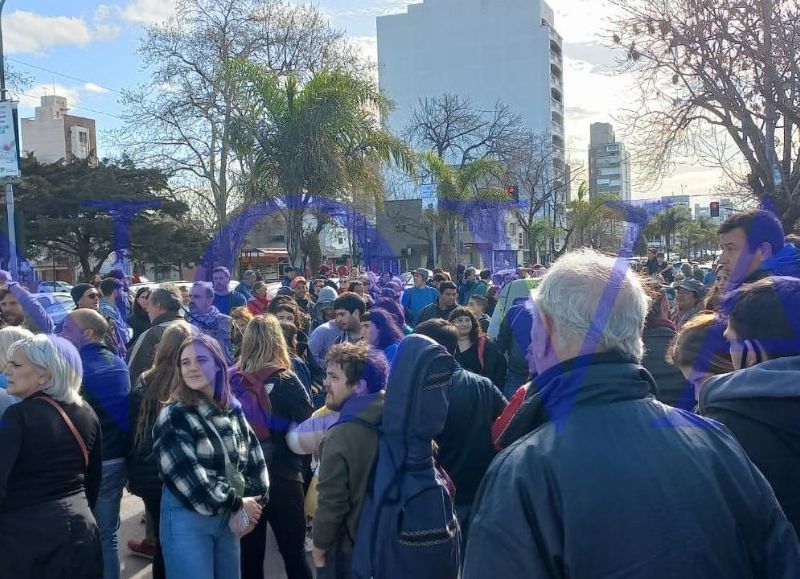 Se realizó una convocatoria en apoyo a Cristina Kirchner en Plaza Belgrano