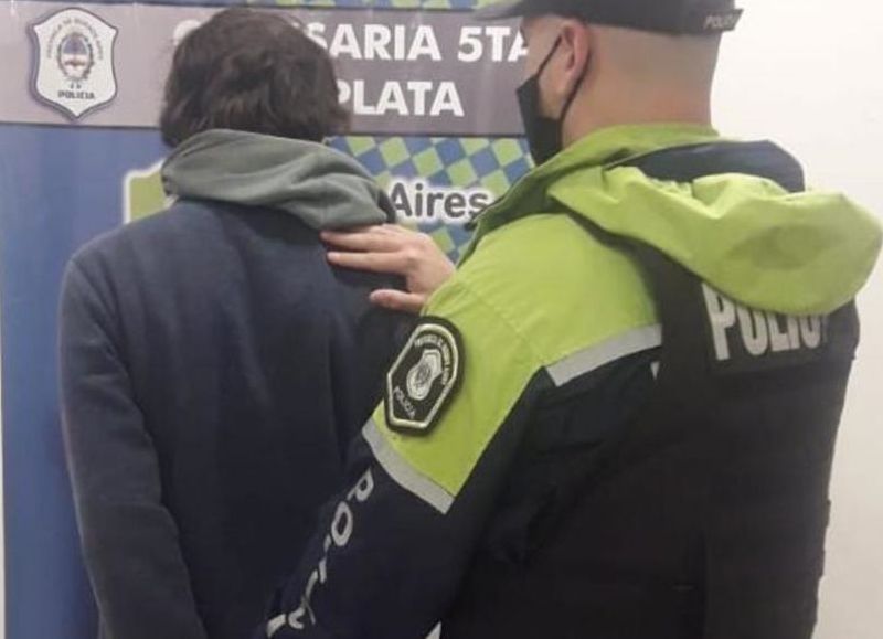 Robó una casa dos veces seguidas y terminó detenido